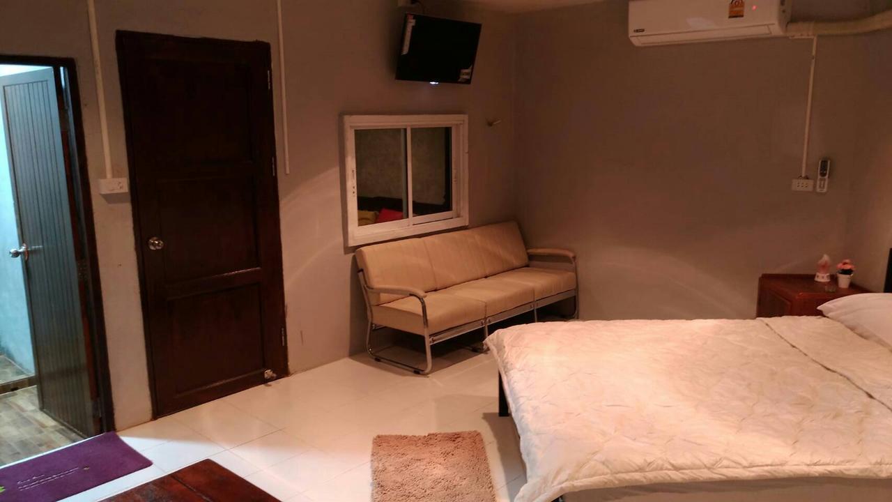 Pk Hostel プラナコーン・シー・アユタヤ エクステリア 写真