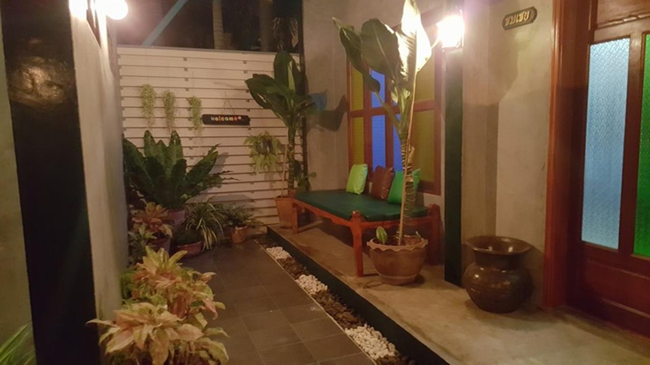 Pk Hostel プラナコーン・シー・アユタヤ エクステリア 写真