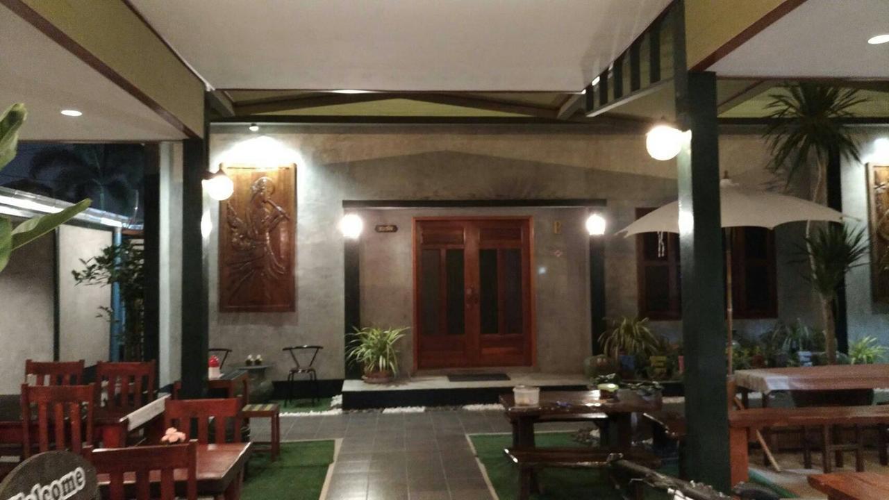 Pk Hostel プラナコーン・シー・アユタヤ エクステリア 写真