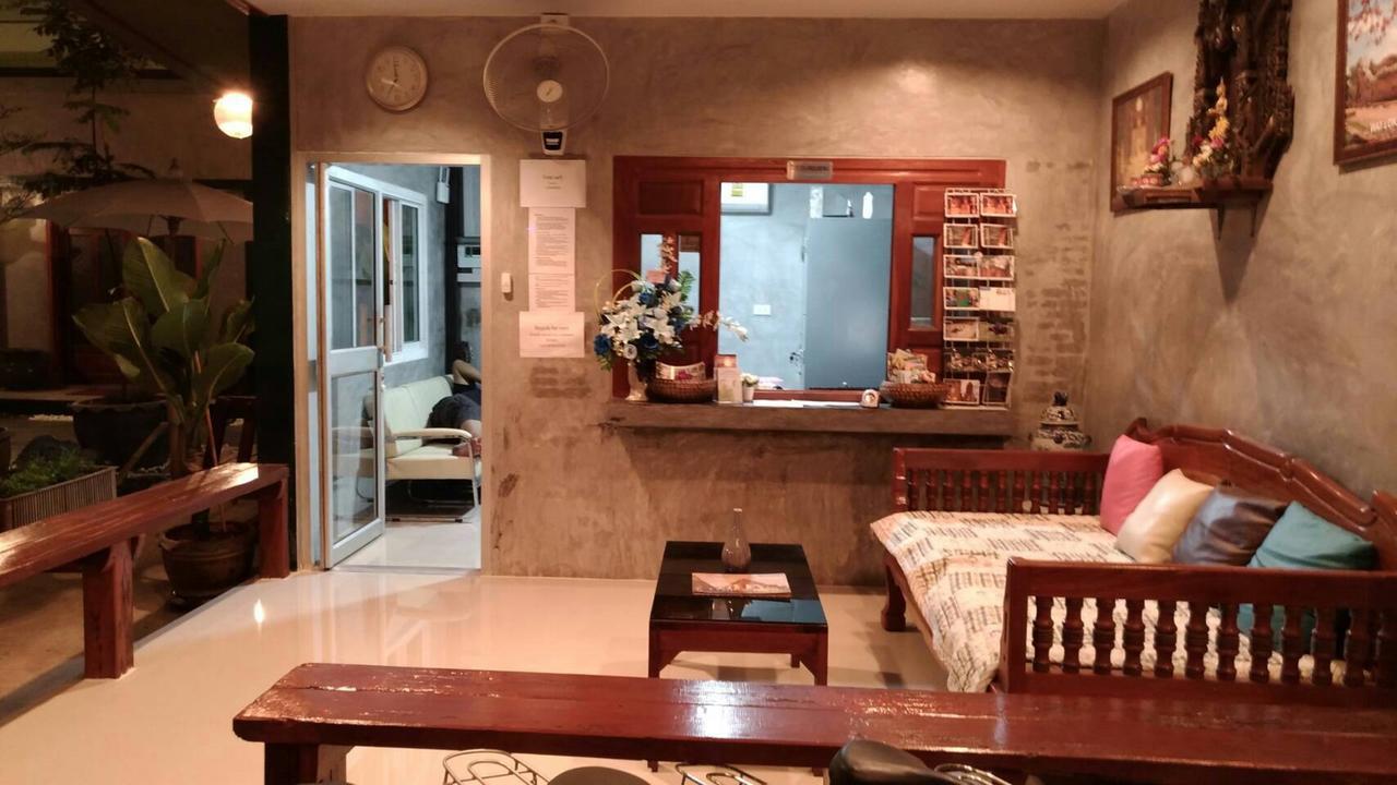 Pk Hostel プラナコーン・シー・アユタヤ エクステリア 写真