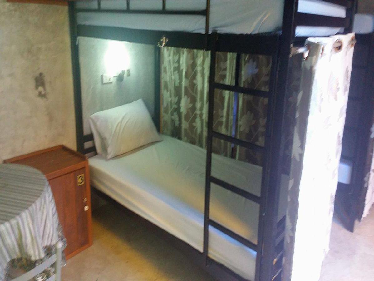 Pk Hostel プラナコーン・シー・アユタヤ エクステリア 写真