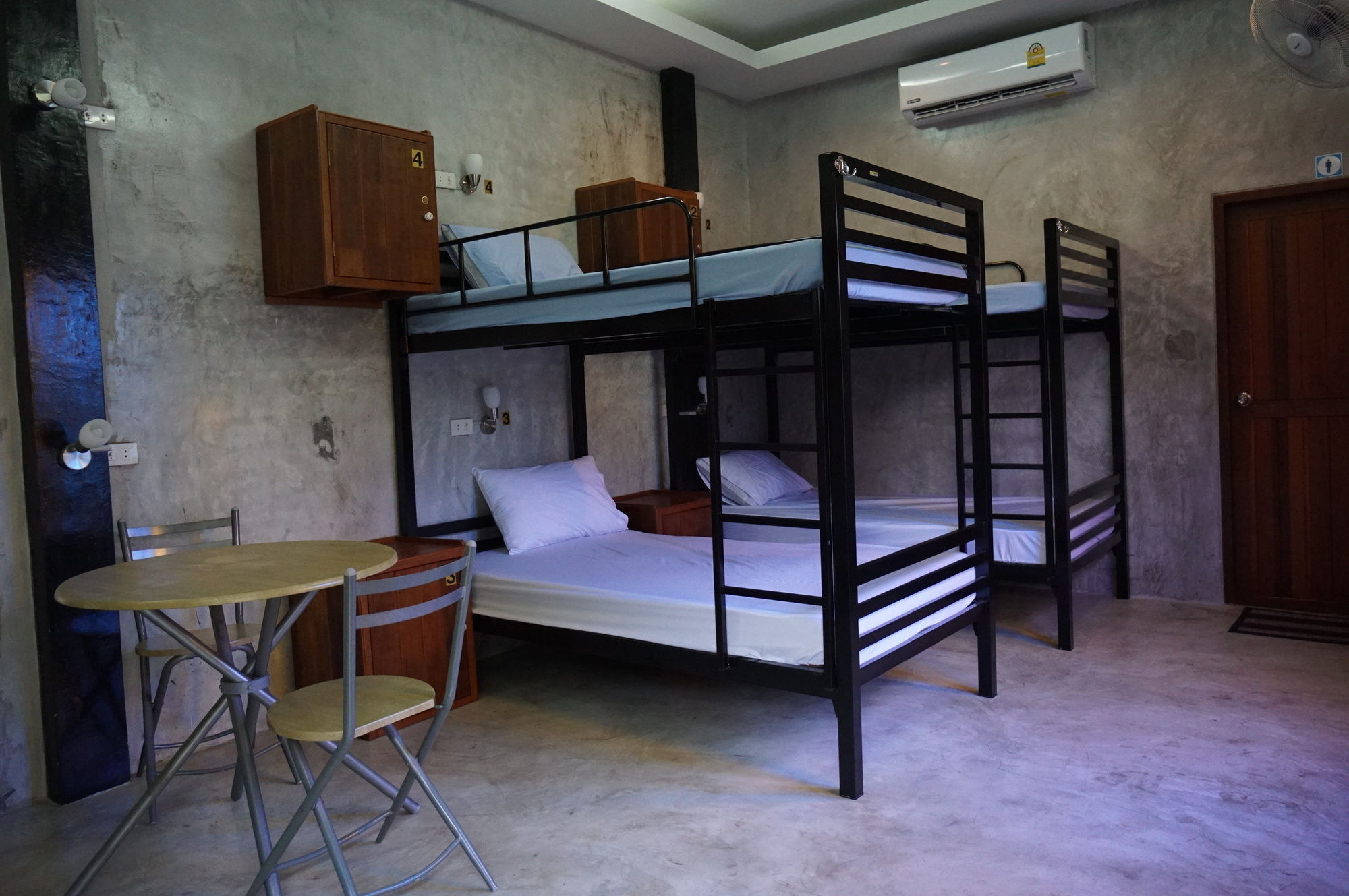 Pk Hostel プラナコーン・シー・アユタヤ エクステリア 写真
